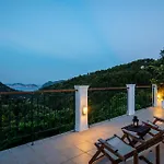 Skopelos Country *