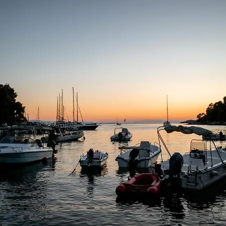 Skopelos Country *
