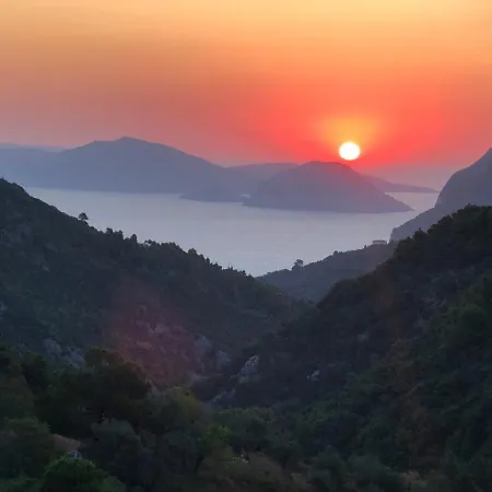 فيلة Skopelos Country *